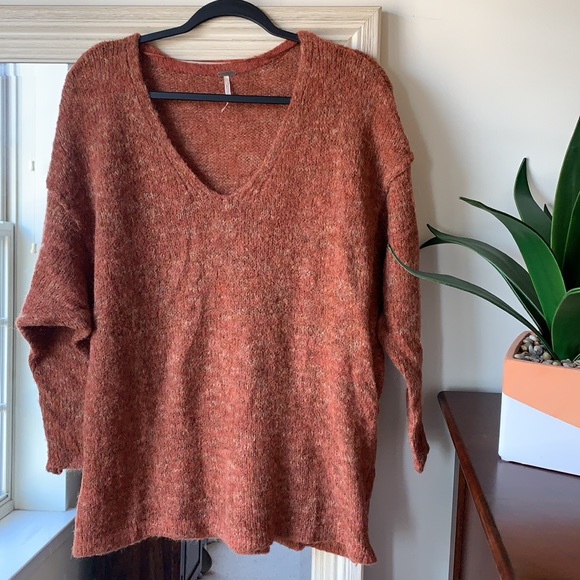 FREE PEOPLE burnt orange / rust colored sweater ✨ - Picture 1 of 5